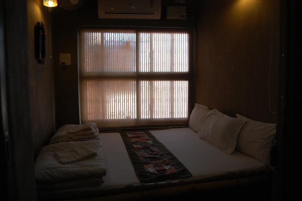 Shri Guest House Varanasi Habitación foto